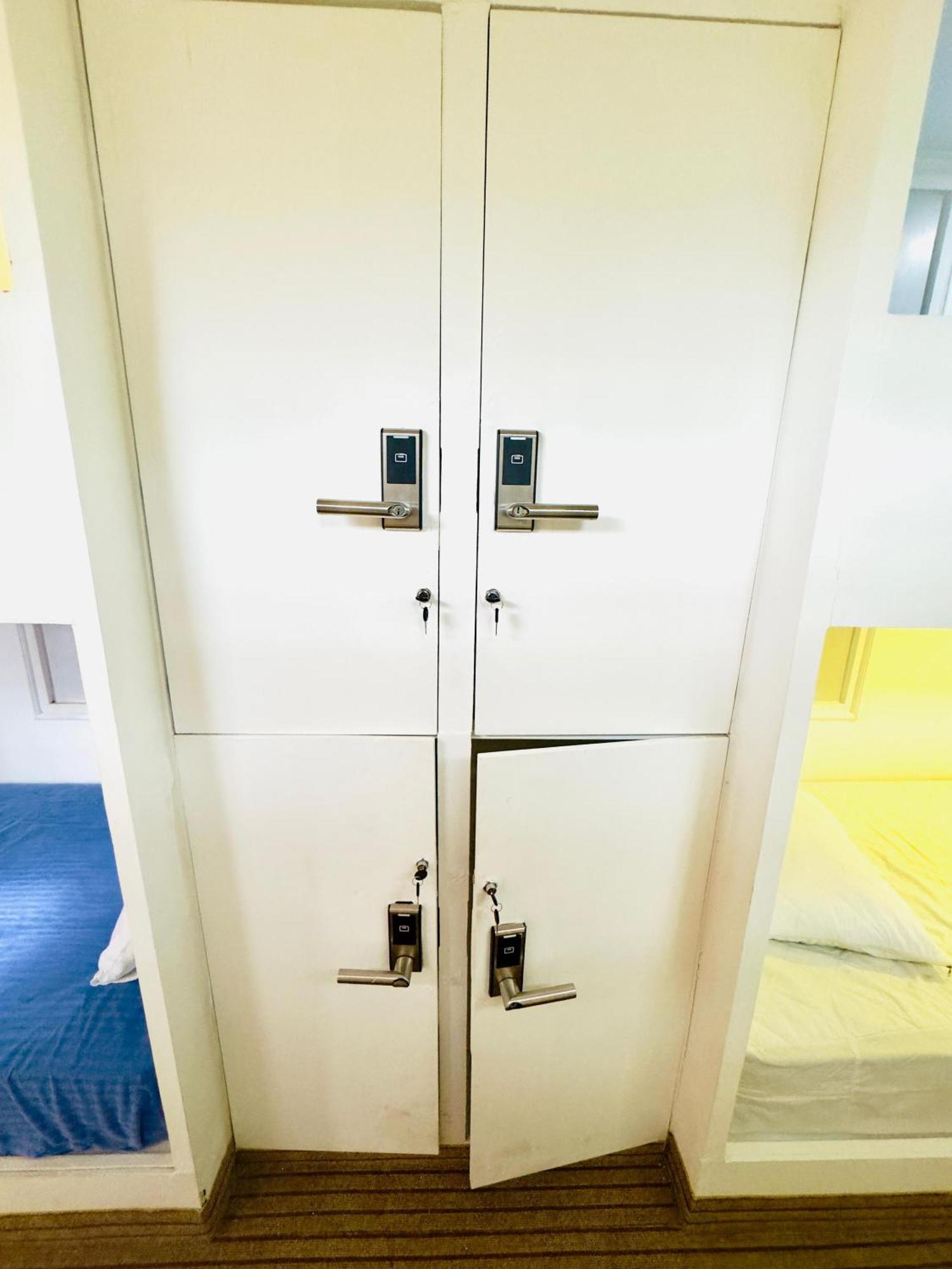 Traveler'S Haven Hostel At Colombo Intl Airport カトゥナカヤ エクステリア 写真