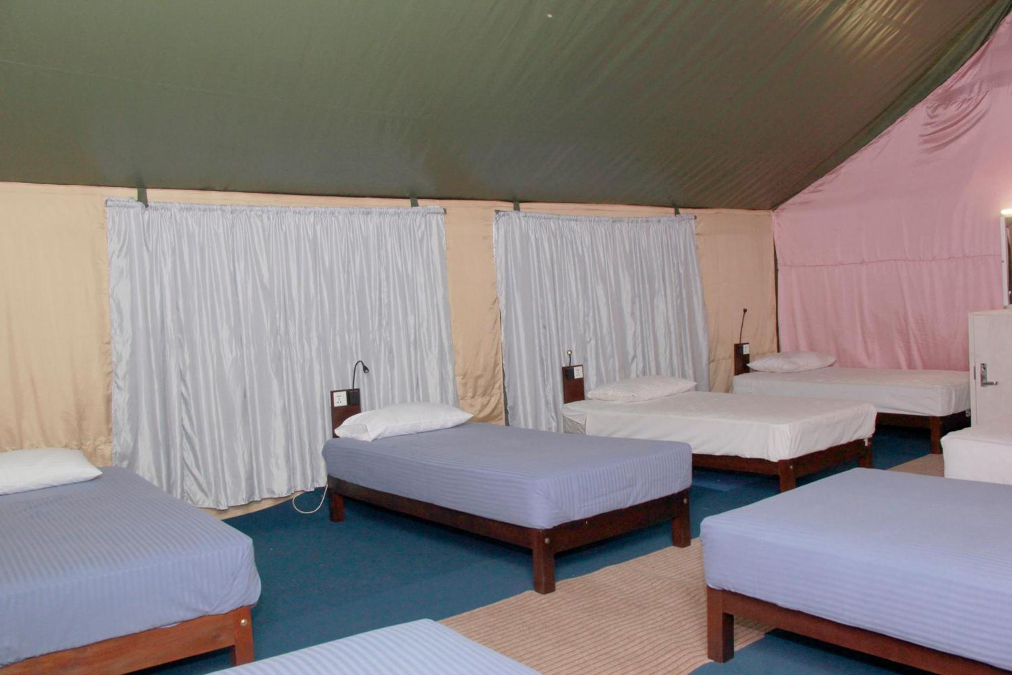 Traveler'S Haven Hostel At Colombo Intl Airport カトゥナカヤ エクステリア 写真